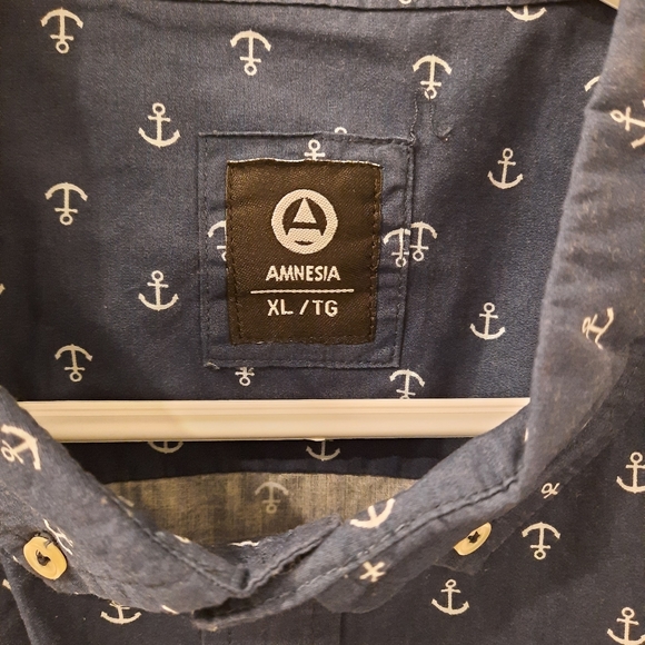 Shirt - Picture 3 of 5